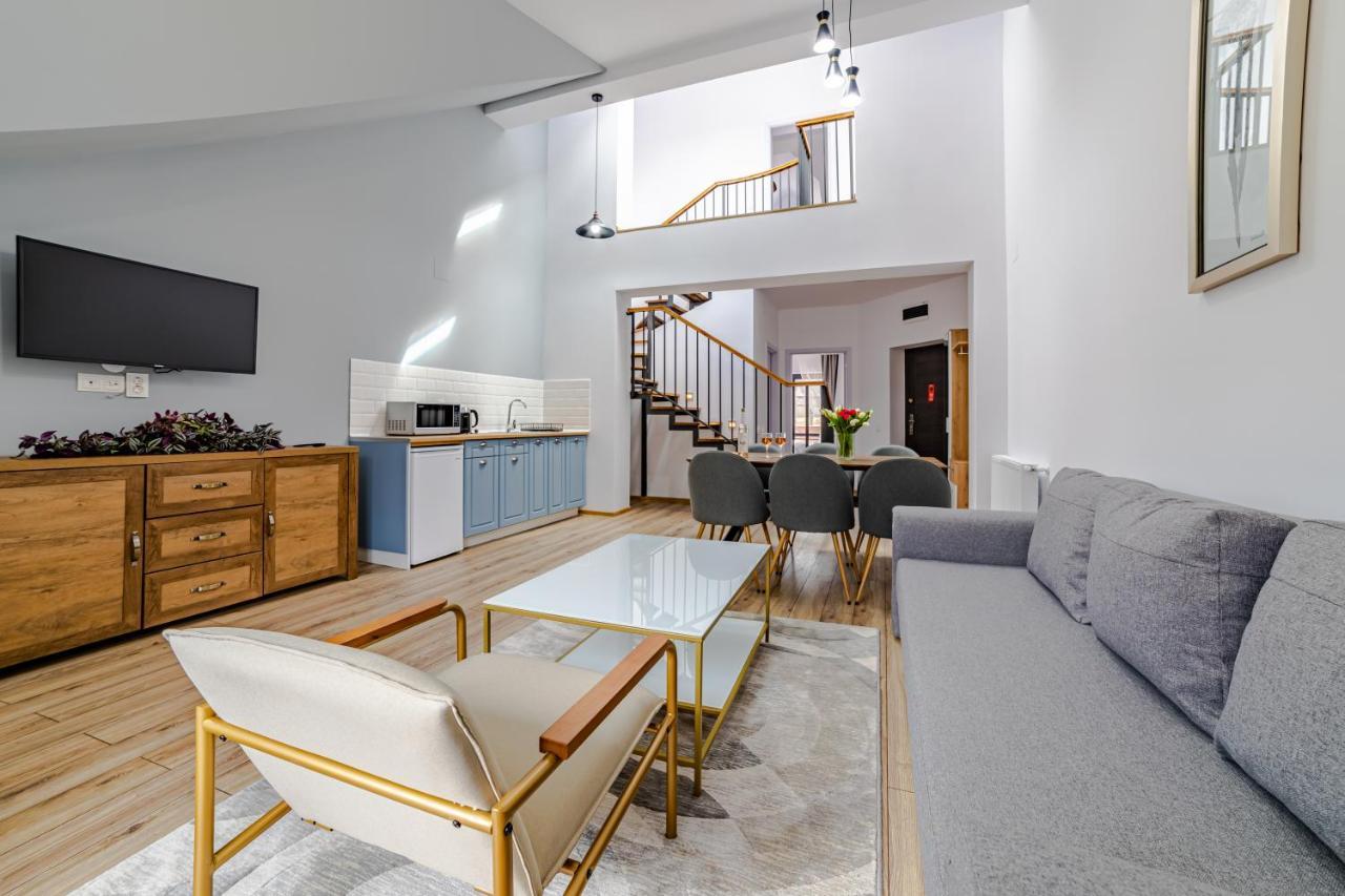 Yael Luxury Apartments 4 Busteni Bagian luar foto